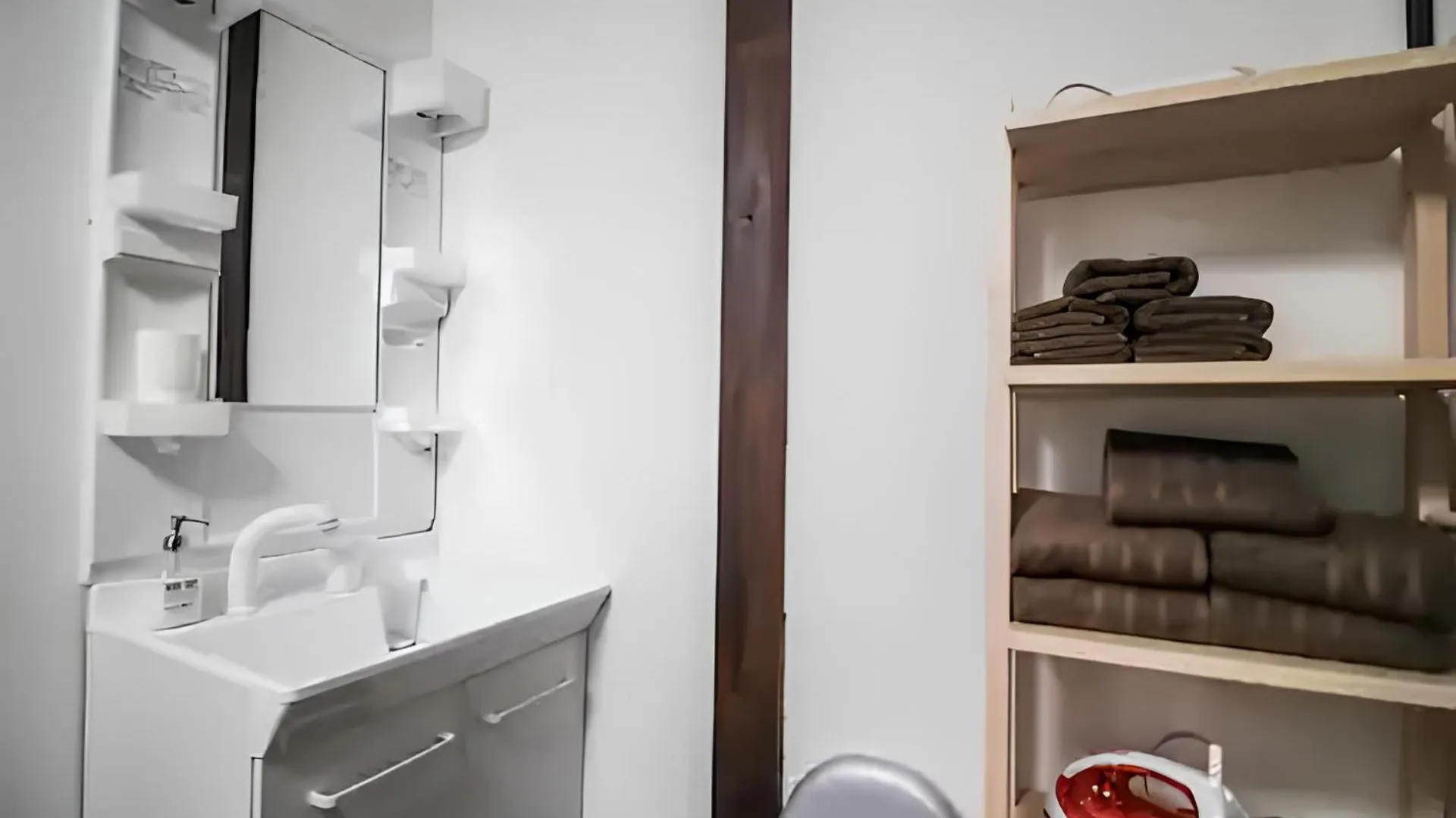 Yagara Terrace House A Apartment Osaka Japan